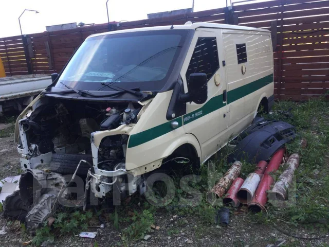 Ford Transit Connect ����