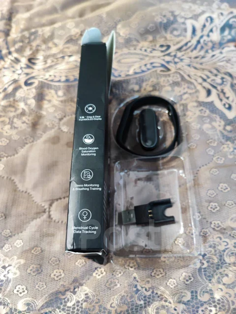 Xiaomi Mi Watch. NFC, IP67 ����