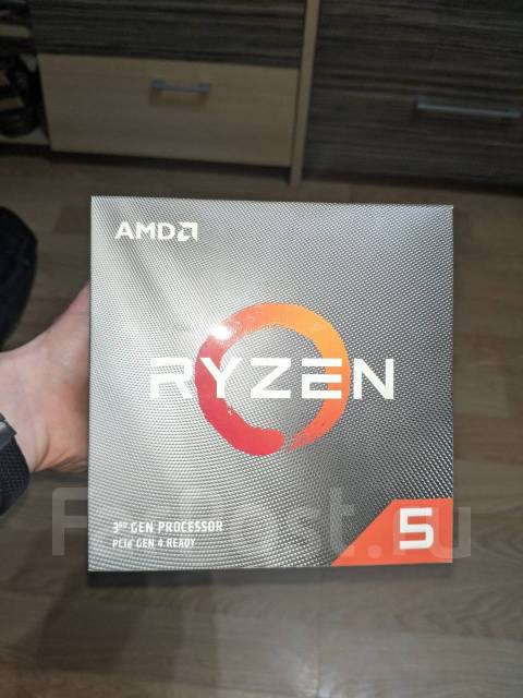 Продам AMD Ryzen 5 3600X BOX Гарантия ДНС - Процессоры во Владивостоке