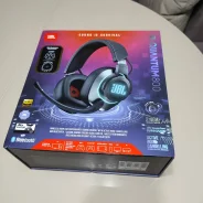JBL Quantum 800 ����