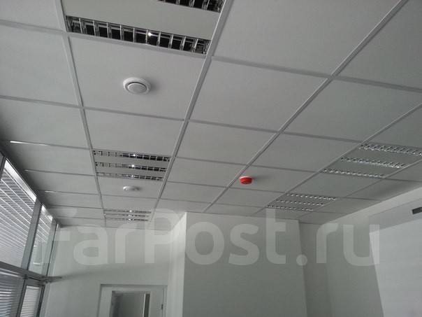 Монтаж потолков грильято и Армстронга во Владивостоке