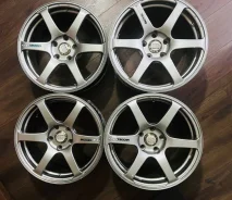 AVS Model T6. 7.5/9.0x17", 5x114.3, ET45/45 ����