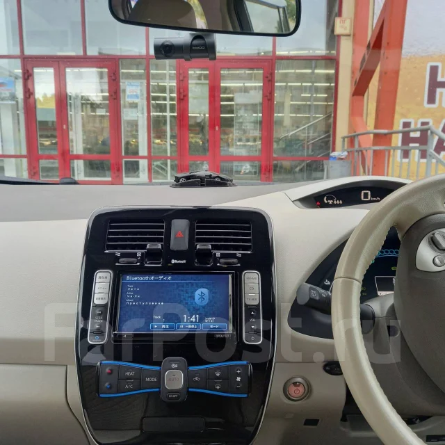 Nissan Leaf ����