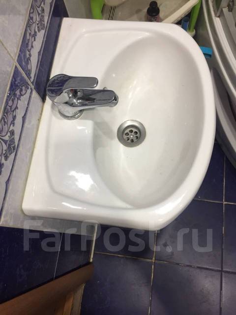 Умывальник на пьедестале - Сантехника и водоснабжение во Владивостоке