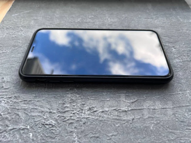 Apple iPhone 11 Pro Max. �/� ����