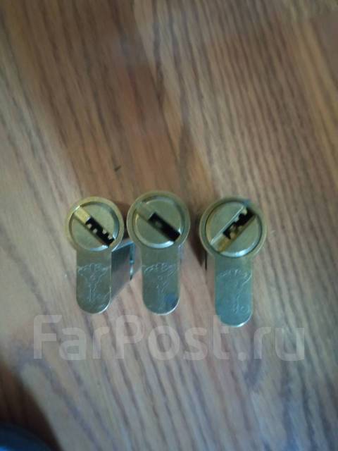 Вскрытие замков дверей. Заменить. ремонт. Открыть гараж, сейф квартира ...