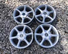 Liso. 6.5x15", 5x114.3 ����