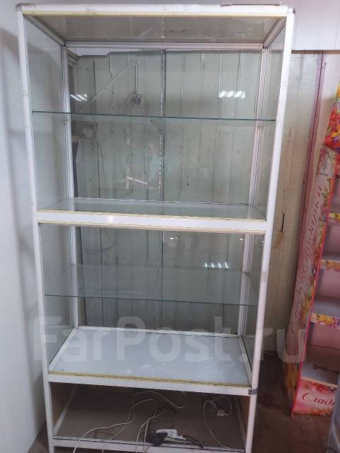 Продам витрину, б/у, в наличии. Цена: 2 000₽ в Артеме