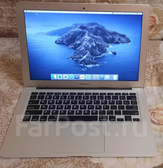 Apple MacBook Air 11. 13", 1,8����, ��� 4 ��, ���� 128���, WiFi: 1, Bluetooth: 1, ����������� �� 2��. ����