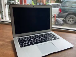 Apple MacBook Air 13 2017 Mid. 13", 1,8����, ��� 8 ��, ���� 128���, WiFi, Bluetooth ����