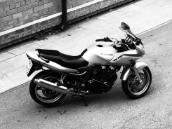 Kawasaki ZR-7S. 750����. ��., ��������, ���, � �������� ����