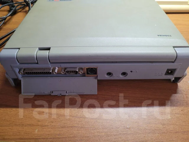Toshiba Dynabook. 8", 75����, ��� 256 �� � ������, ���� 385��� ����