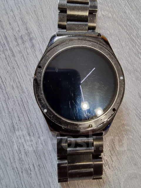 Samsung Gear S2. IP68 ����