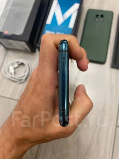Huawei Mate 20 Pro. �/�, �������, 3G, 4G LTE, Dual-SIM, ����������, NFC ����