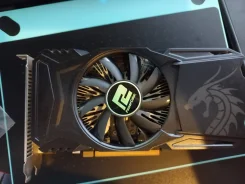 Radeon RX 560 ����