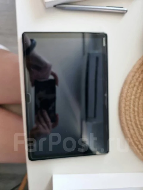 Huawei MediaPad M5 Lite. 10.1 ������ ����