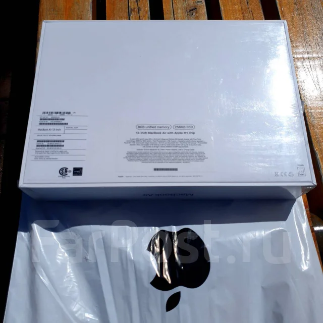 Apple MacBook Air. 13", ��� 8 ��, WiFi: 1, Bluetooth: 1 ����