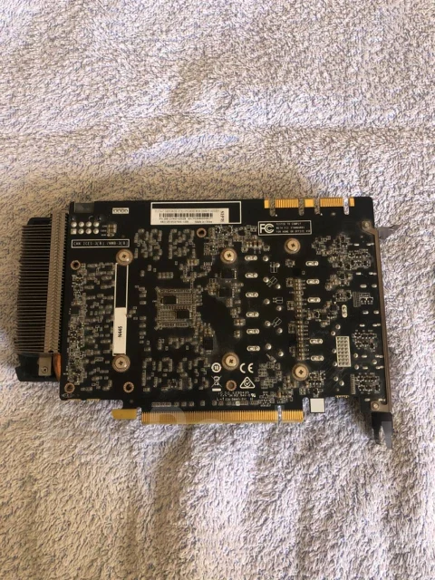 GeForce GTX 1070 ����