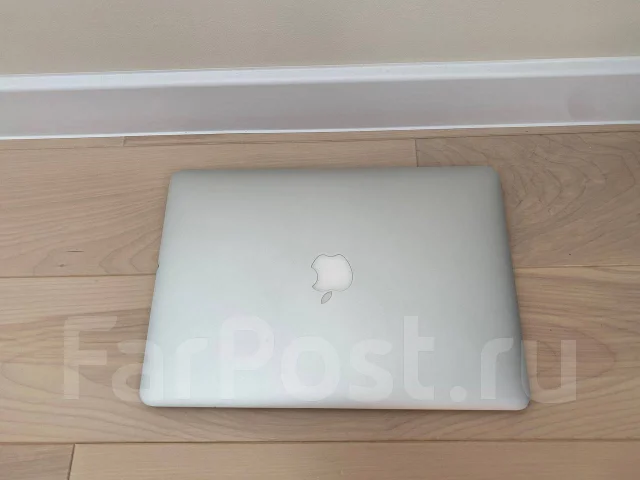 Apple MacBook. 13", 1,8����, ���� 120���, WiFi: 1, Bluetooth: 1 ����