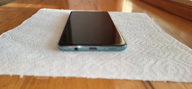 Samsung Galaxy A71. �/�, ���������, 4G LTE ����
