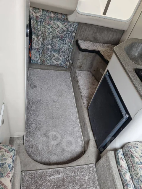 Crownline. 2001 ���, ����� 9��., ��������� ������������, 360��.�., ������ ����