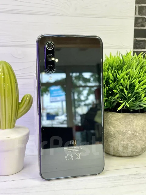 Xiaomi Mi9 SE. �/� ����