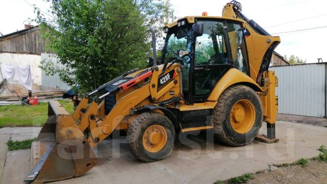 Услуги экскаватора-погрузчика САТ - Спецтехника в Хабаровске