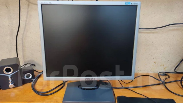 Samsung. 19", ���������� �� (LCD, LED, QLED) ����