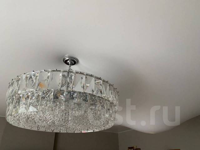 Демонтаж натяжных потолков. Слив воды во Владивостоке