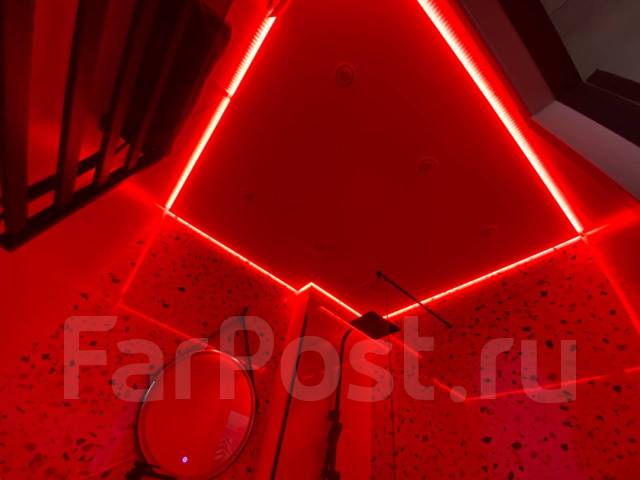 Демонтаж натяжных потолков. Слив воды во Владивостоке