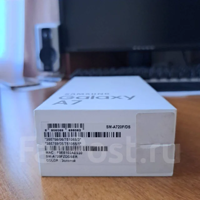 Samsung Galaxy A7 2017. �/�, 32 ��, �������, 3G, 4G LTE, Dual-SIM, NFC ����