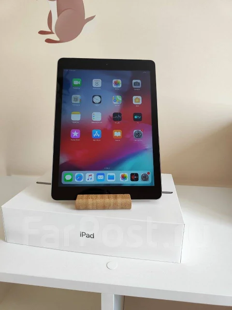 Apple iPad Air. 9.7 ������, ������ 32 �� ����