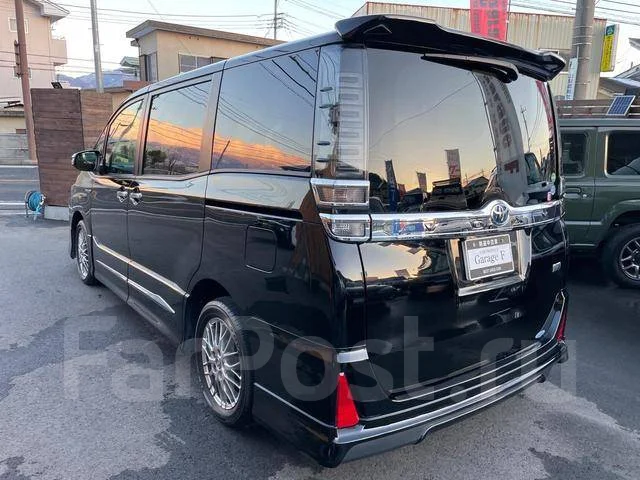 Toyota Voxy. ��������, ��������, 1.8 (99��.�.), ������, 21����. ��, �/�. ��� ����� �� ������������ ����