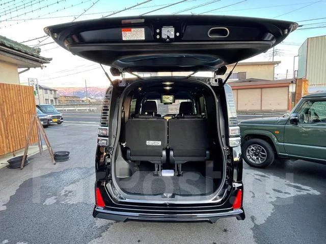 Toyota Voxy. ��������, ��������, 1.8 (99��.�.), ������, 21����. ��, �/�. ��� ����� �� ������������ ����