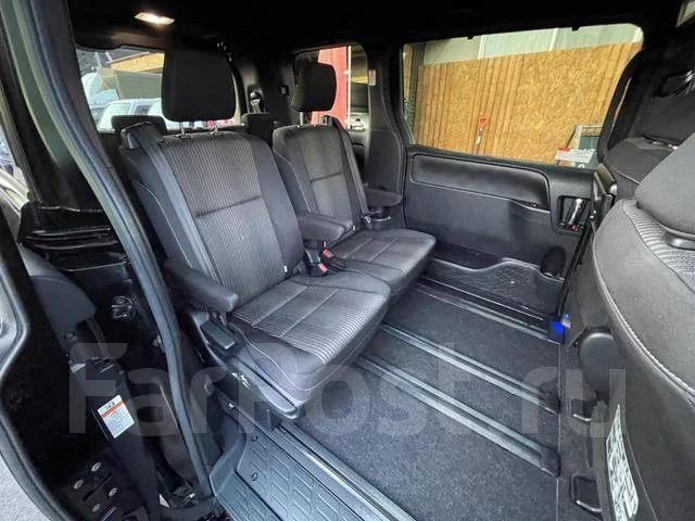 Toyota Voxy. ��������, ��������, 1.8 (99��.�.), ������, 21����. ��, �/�. ��� ����� �� ������������ ����