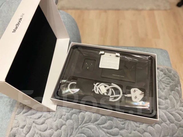 Apple MacBook Air 13 2013 Mid. 13", ��� 4 ��, ���� 240���, WiFi: 1, Bluetooth: 1 ����