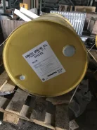 Komatsu. 10W, 200��. ����