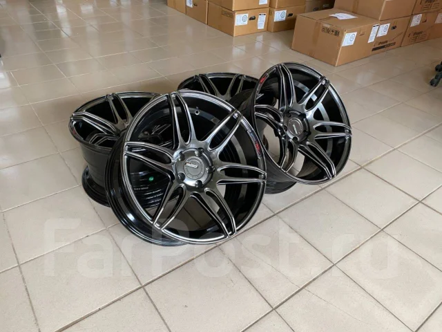 Cosmic MRII. 9.5/10.5x18", 5x114.3, ET22/28, �� 73,1���. ����