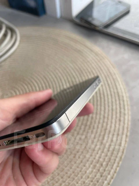 Apple iPhone 4s. �/� ����