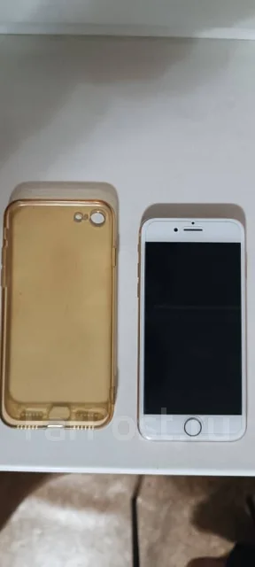 Apple iPhone 8. �/�, �������, 3G, 4G LTE, NFC ����