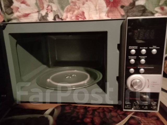 Микроволновка Vitek с грилем, б/у, в наличии. Цена: 4 500₽ во Владивостоке