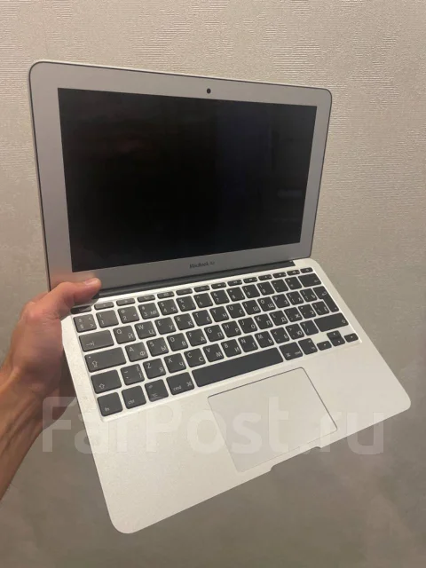 Apple MacBook Air 11. ��� 4 ��, ���� 128���, WiFi: 1, Bluetooth: 1 ����