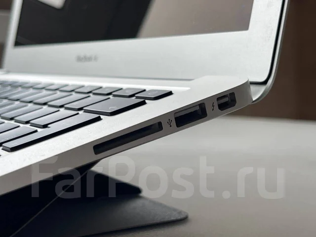 Apple MacBook Air 13 2017 Mid. 13.3", 1,8����, ��� 8 ��, ���� 256���, WiFi: 1, Bluetooth: 1, ����������� �� 10��. ����