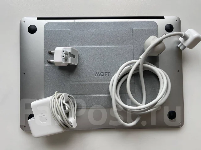Apple MacBook Air 13 2017 Mid. 13.3", 1,8����, ��� 8 ��, ���� 256���, WiFi: 1, Bluetooth: 1, ����������� �� 10��. ����