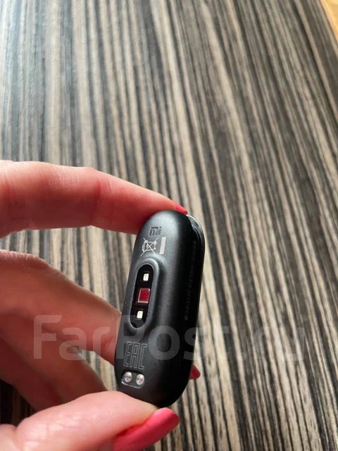 Xiaomi Mi Band 4. NFC ����