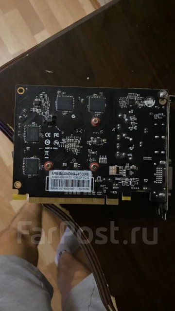 Radeon RX 550 ����