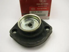 ����� ������������ ������ ����� KIA Cerato 04- Hyundai-KIA 553102E000 553102E000 ����