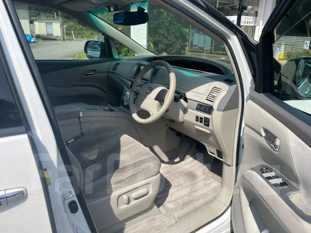 Toyota Estima. ��������, 4wd, 2.4, ������, 175 000����. ��, �/�, ��� ���. ��� ����� �� ������������ ����