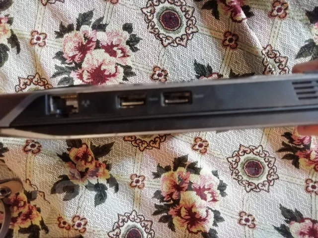 Dell Alienware. 13", ���� 1 000���, WiFi: 1, Bluetooth: 1 ����