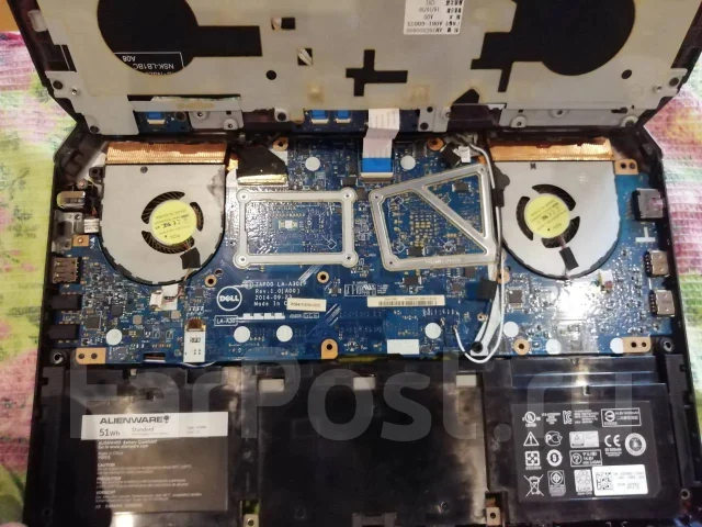 Dell Alienware. 13", ���� 1 000���, WiFi: 1, Bluetooth: 1 ����